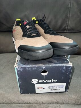 Evolv Rebel Men’s 11 women’s 12 Brown and Black Climbing Shoe
